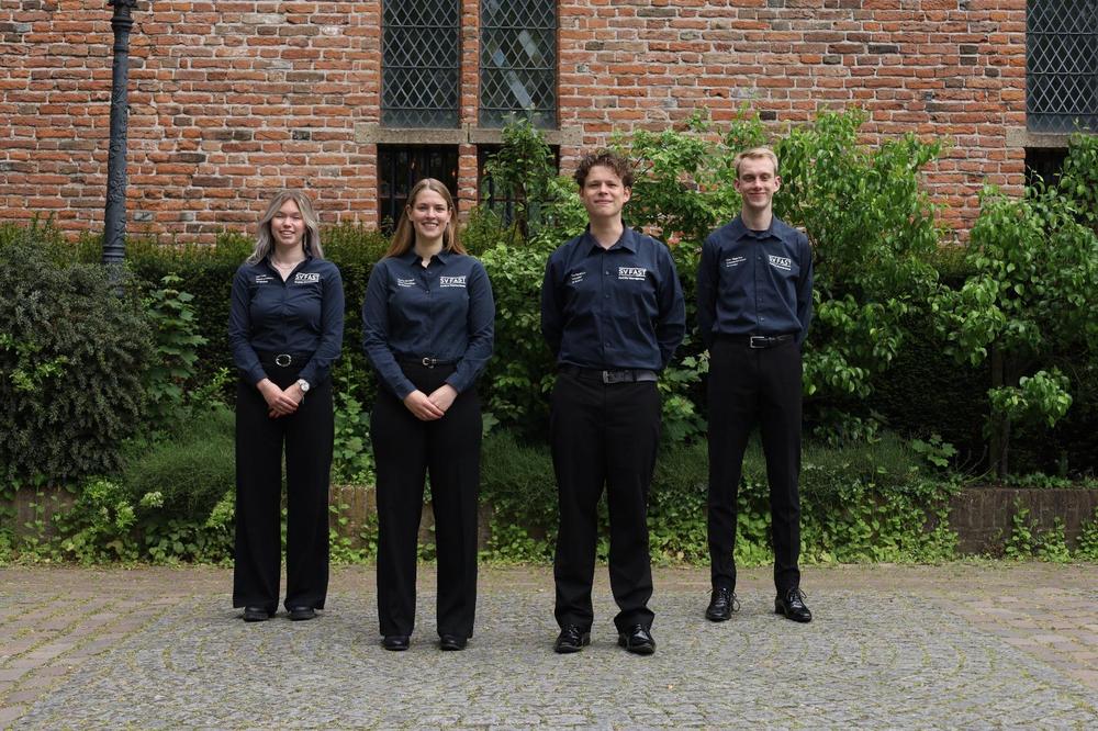 9e_bestuur_foto.jpeg