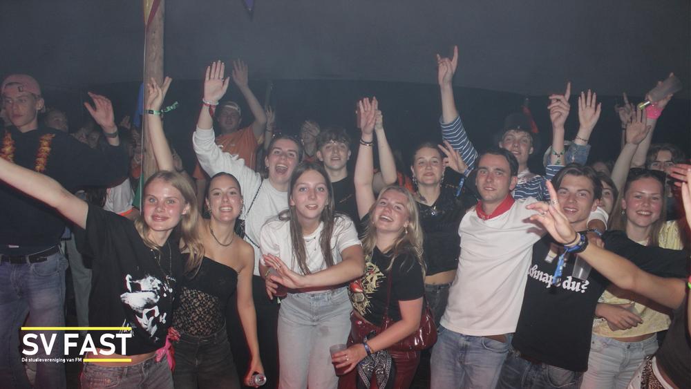 Intro DJ met logo.055.jpeg