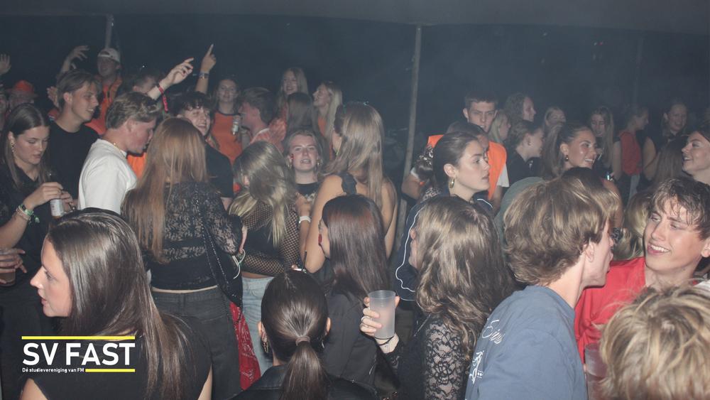 Intro DJ met logo.022.jpeg