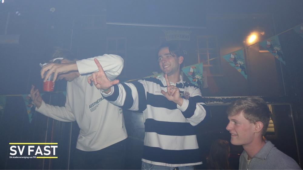 Dierendag Borrel fotos met logo.047.jpeg