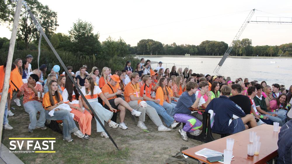 Intro DJ met logo.003.jpeg