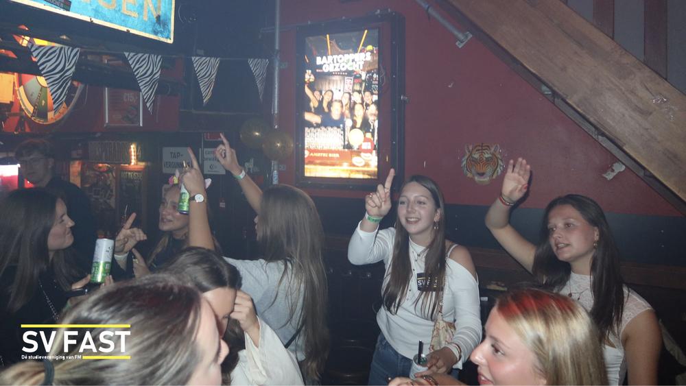 Dierendag Borrel fotos met logo.031.jpeg