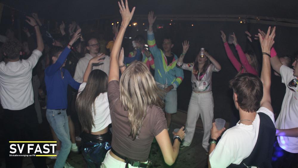 Intro DJ met logo.028.jpeg