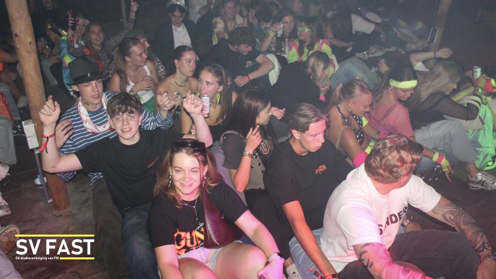 Intro DJ met logo.049.jpeg