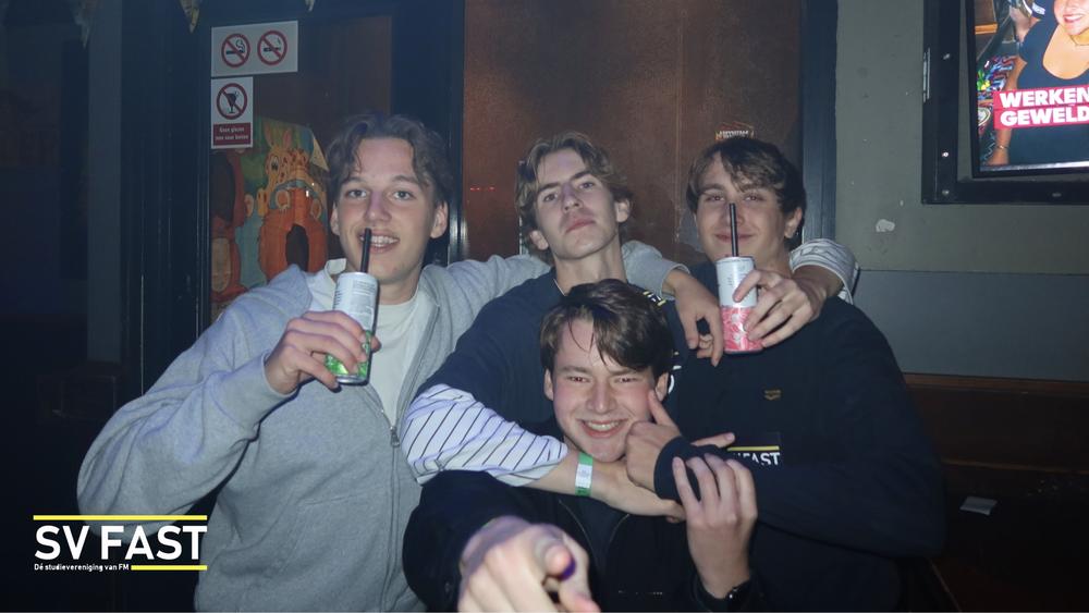 Dierendag Borrel fotos met logo.035.jpeg