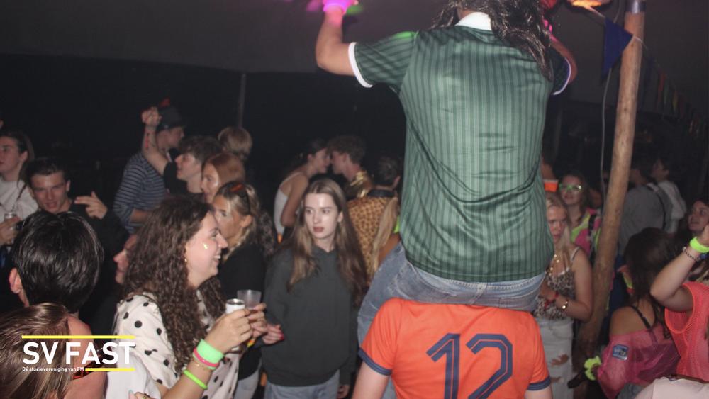 Intro DJ met logo.053.jpeg
