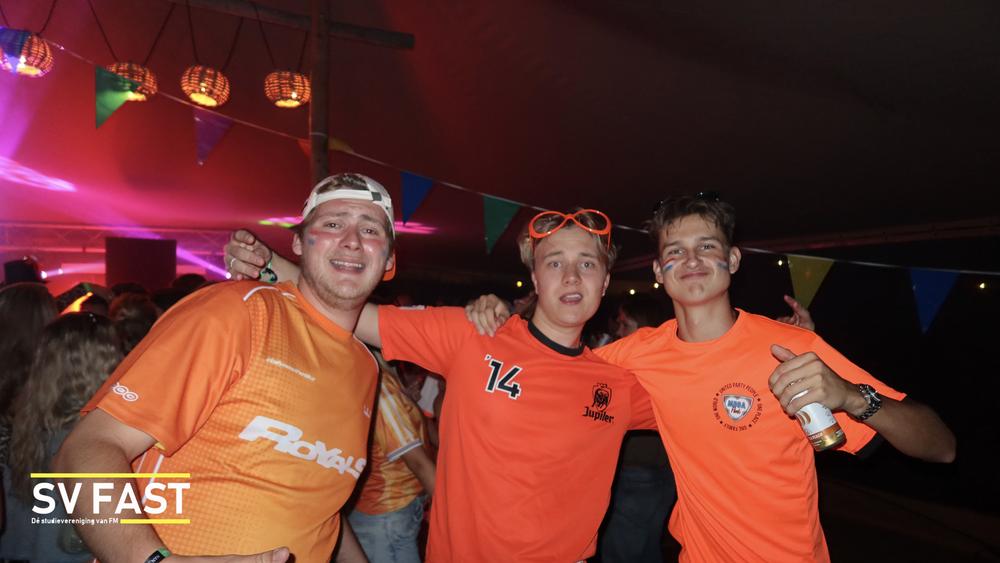 Intro 26_27 met logo.300.jpeg