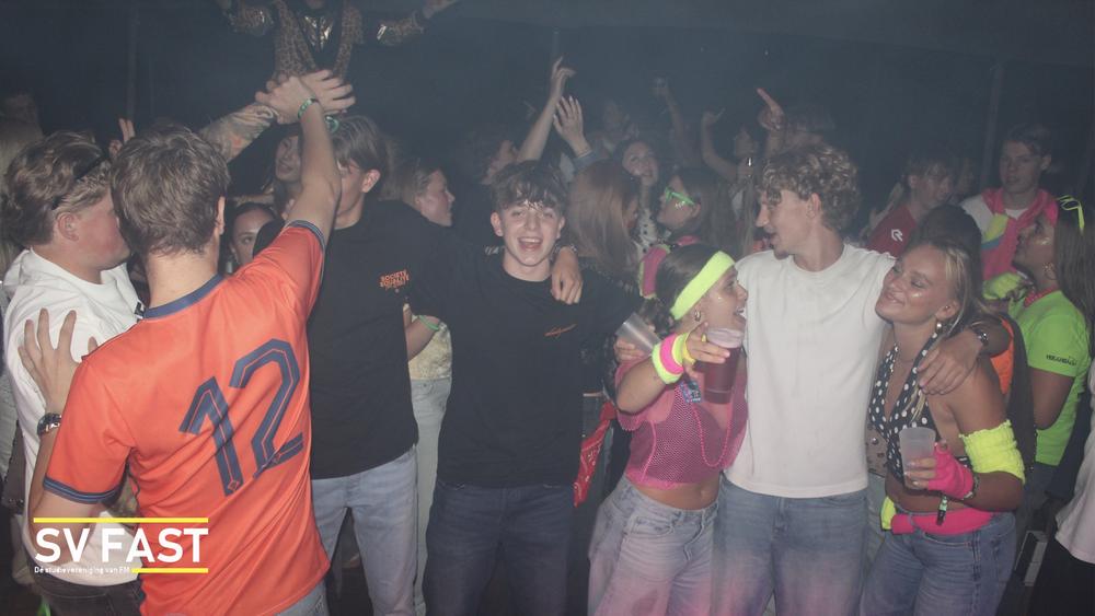 Intro DJ met logo.036.jpeg