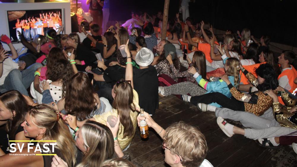 Intro DJ met logo.043.jpeg