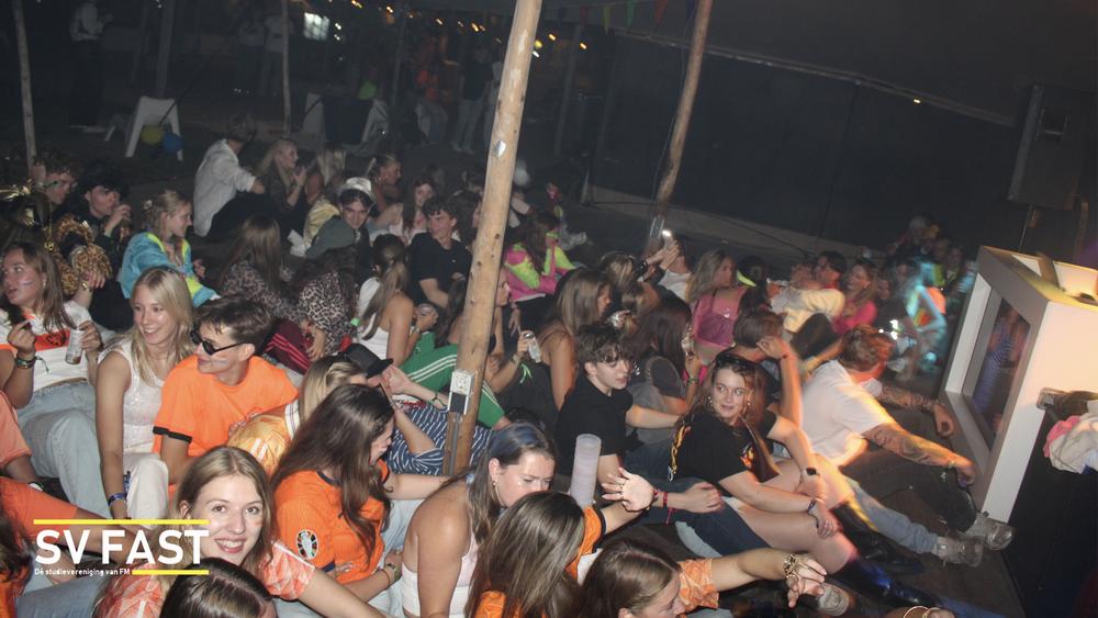 Intro DJ met logo.048.jpeg