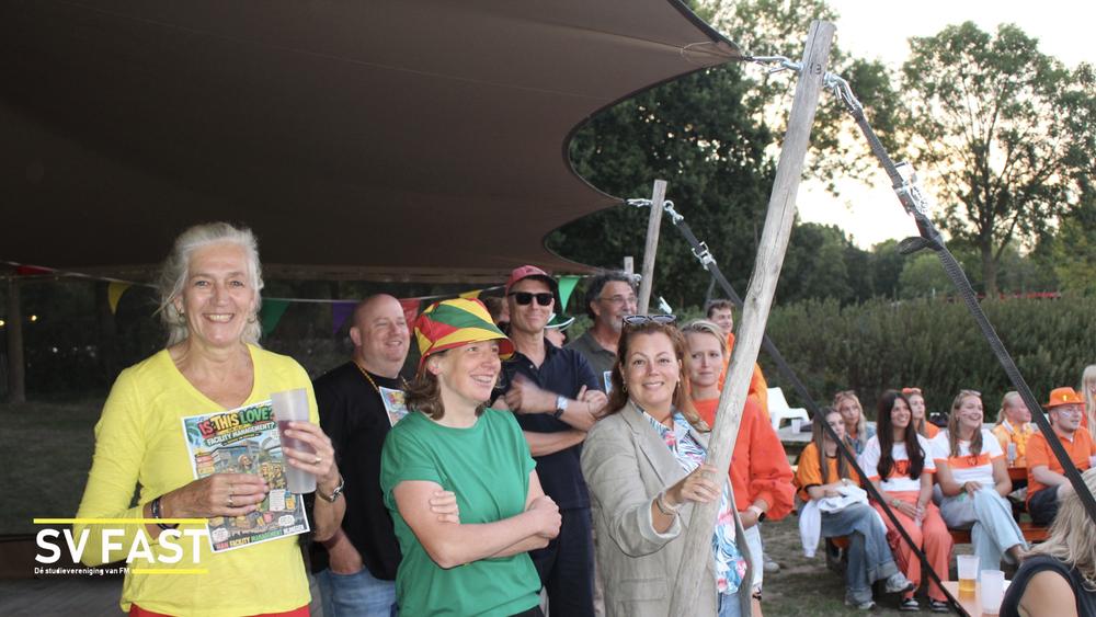 Intro DJ met logo.008.jpeg