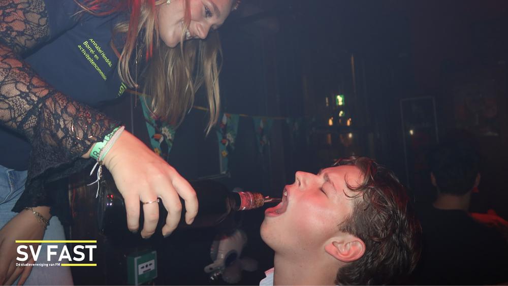 Dierendag Borrel fotos met logo.057.jpeg