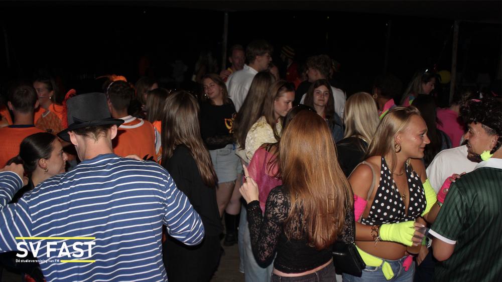Intro DJ met logo.019.jpeg