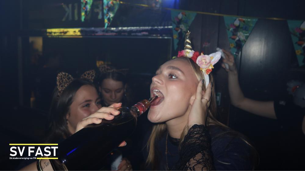 Dierendag Borrel fotos met logo.049.jpeg