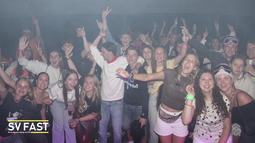 Intro DJ met logo.054.jpeg