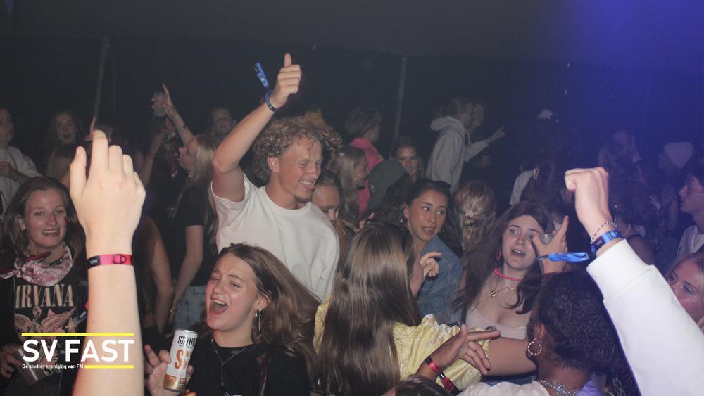 Intro DJ met logo.023.jpeg